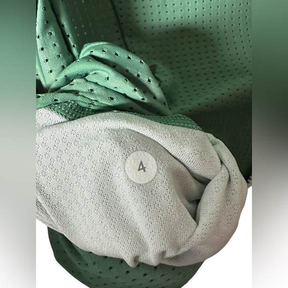 Lululemon Reversible Find Your Bliss Jacket Vintage Green Iridescent Size 4 - Picture 8 of 8